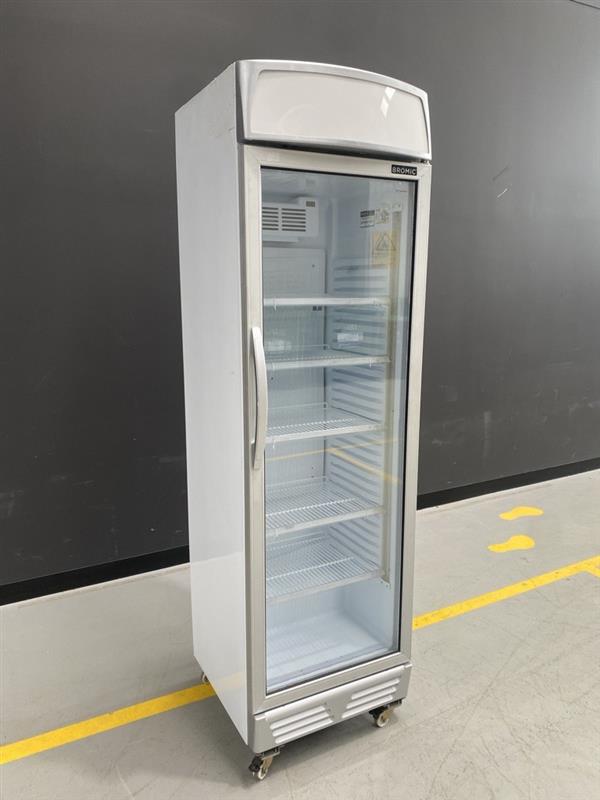 GM0374L : Bromic Upright Display Fridge with Lightbox Flat Glass Door - WHITE