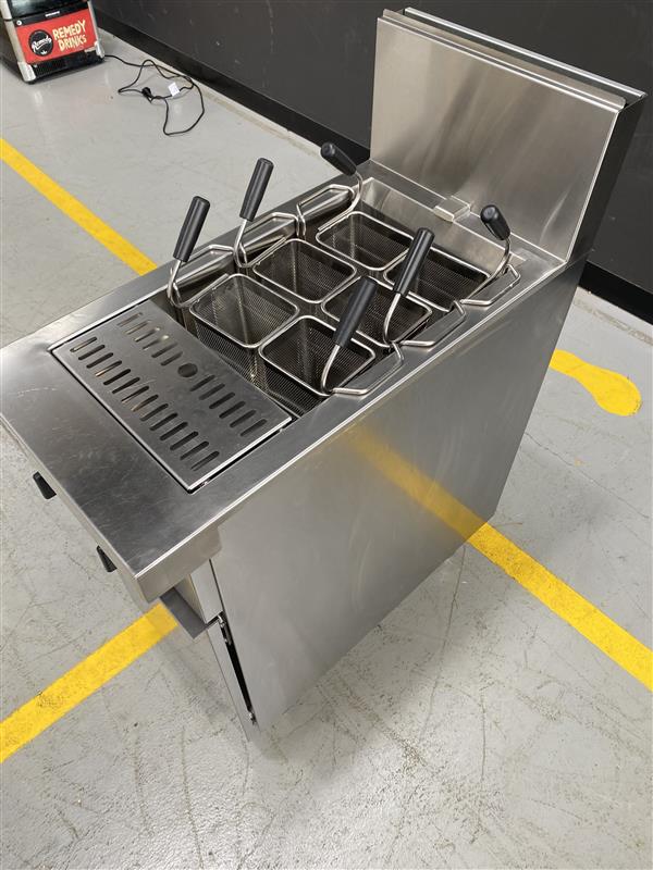 Trueheat RCP4-NG: 35L pasta cooker NG Ex Rental