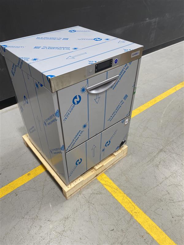 Classeq C500 - Undercounter Glasswasher & Dishwasher Warehouse Floorstock