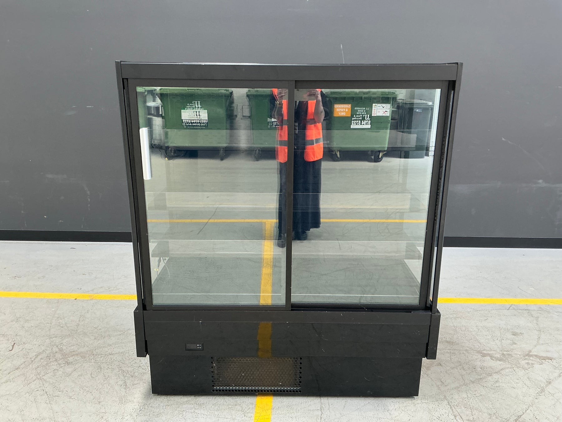 Hussmann Semi Vertical Chiller with Sliding Doors - 1330mm