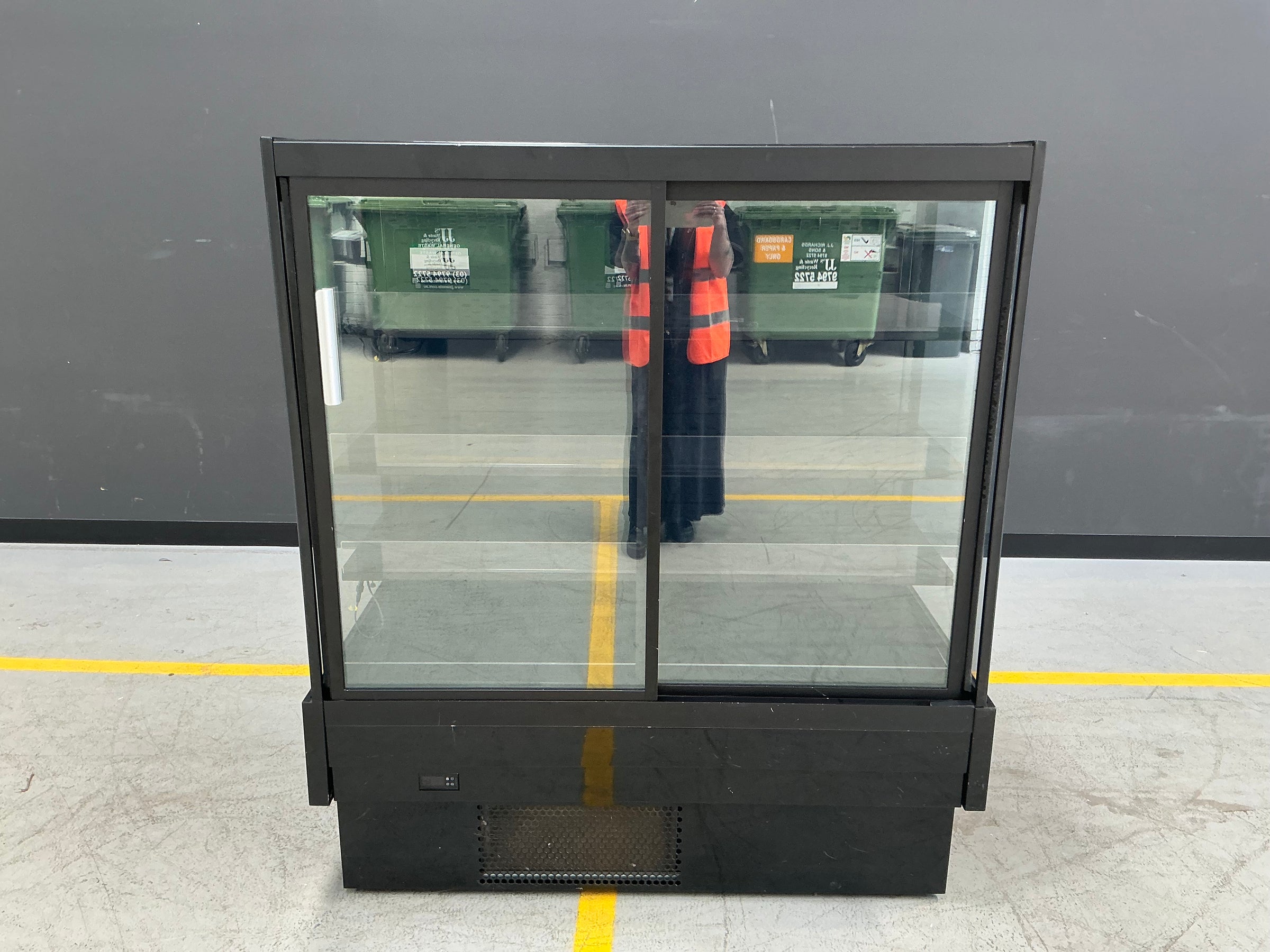 Hussmann Semi Vertical Chiller with Sliding Doors - 1330mm