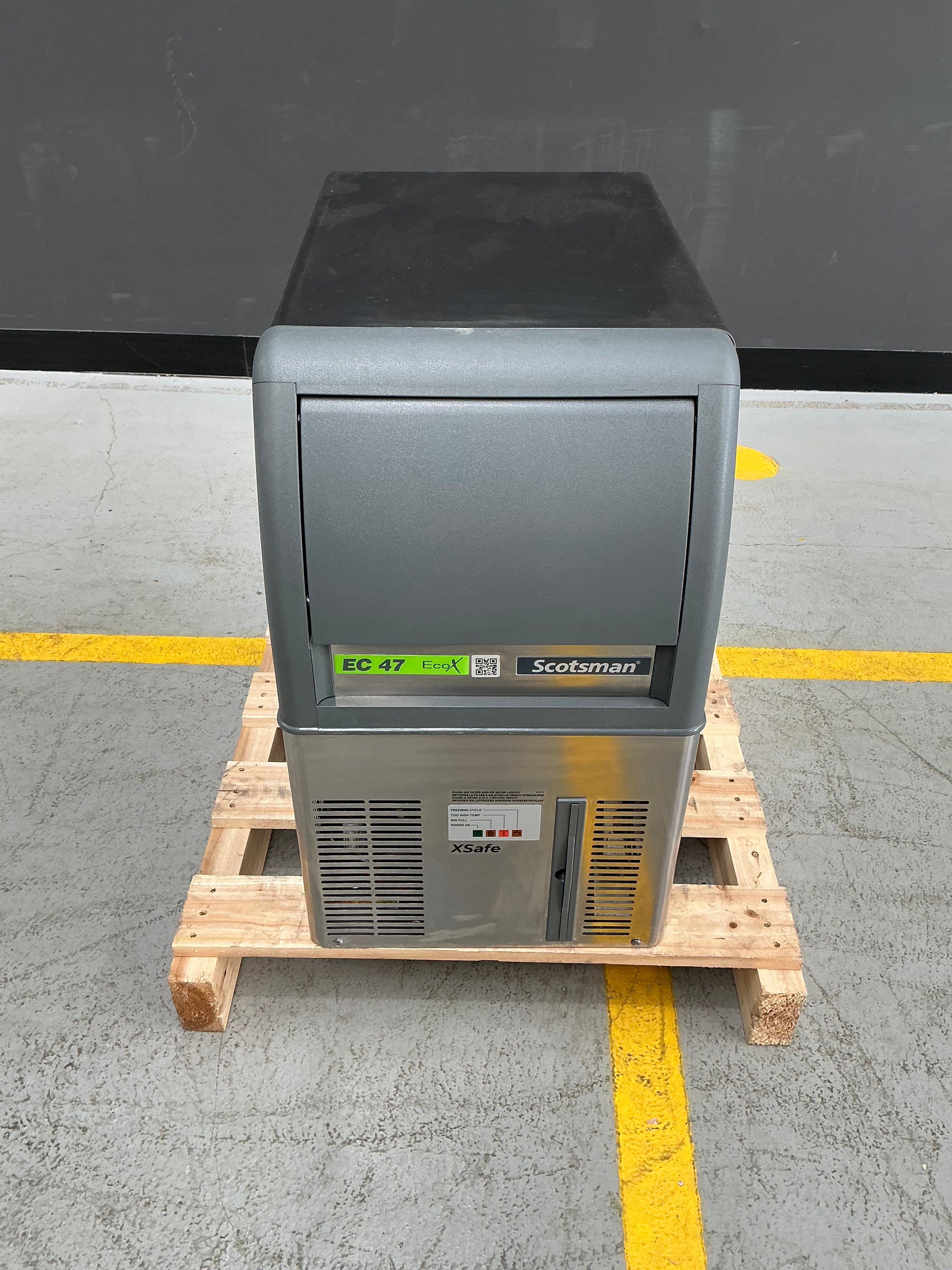 Scotsman ECM 47 AS OX - 24kg - Self Contained Gourmet Ice Maker