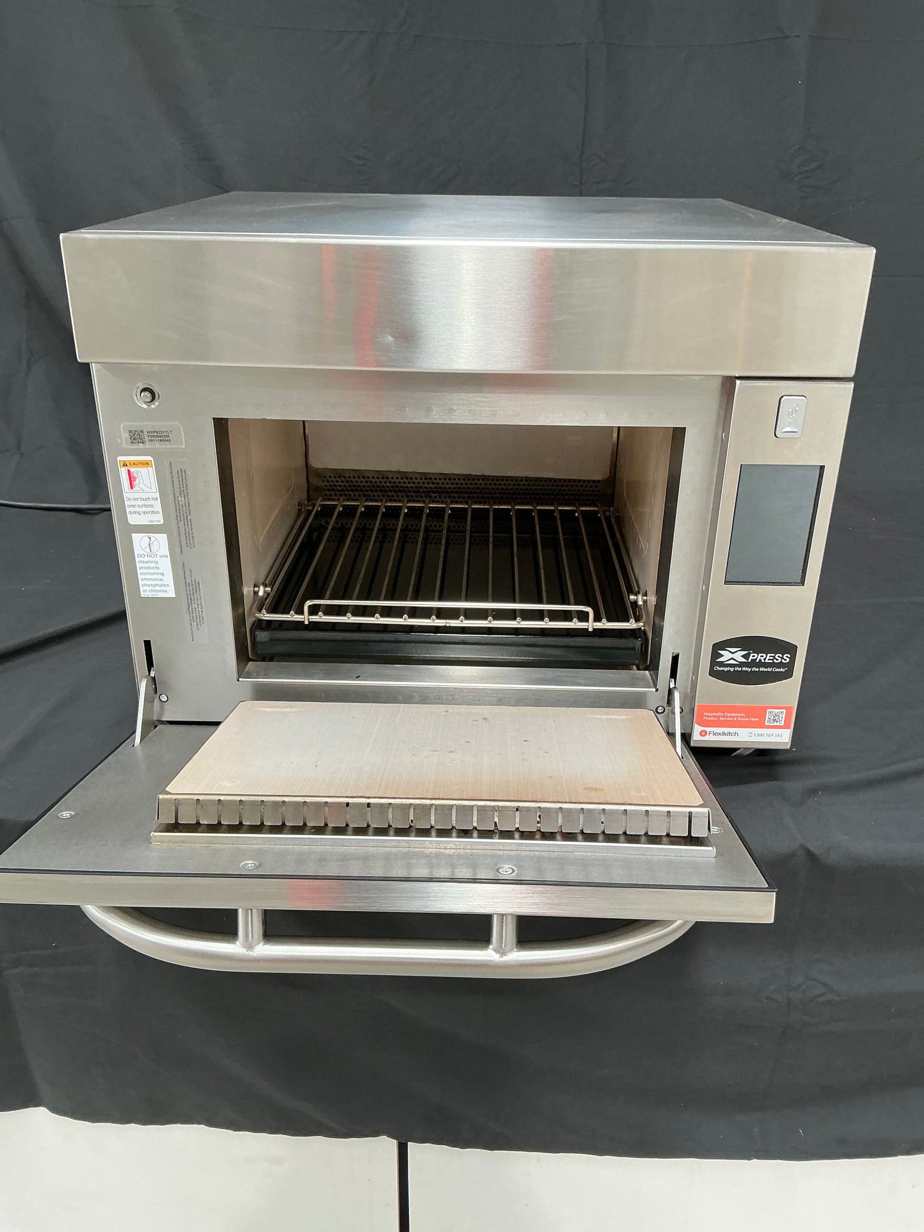 Menumaster MXP5221TLT MXP Touchscreen Express Oven Microwave Impinged Air Infrared w Liner