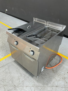 Zanussi Professional - E392338 - EVO900 Two Wells Electric Fryer 23L