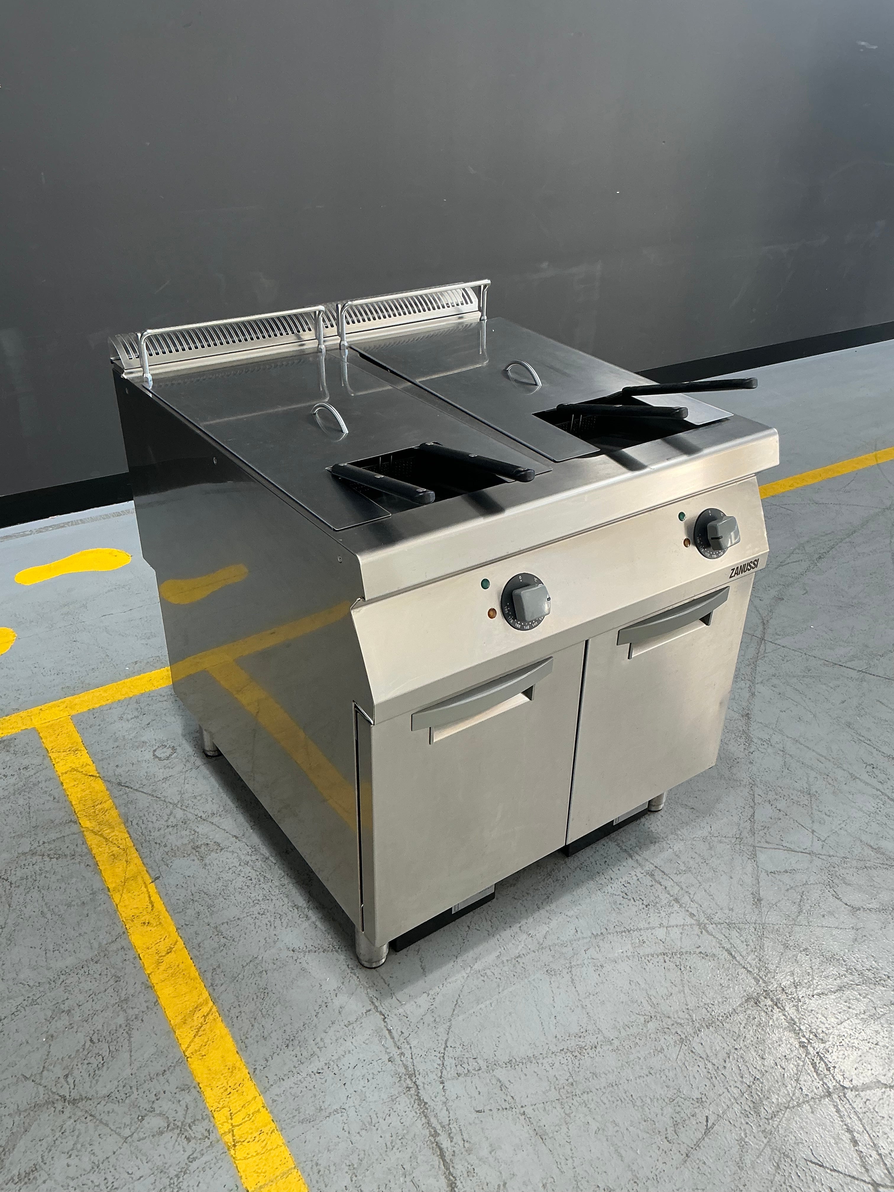 Zanussi Professional - E392338 - EVO900 Two Wells Electric Fryer 23L
