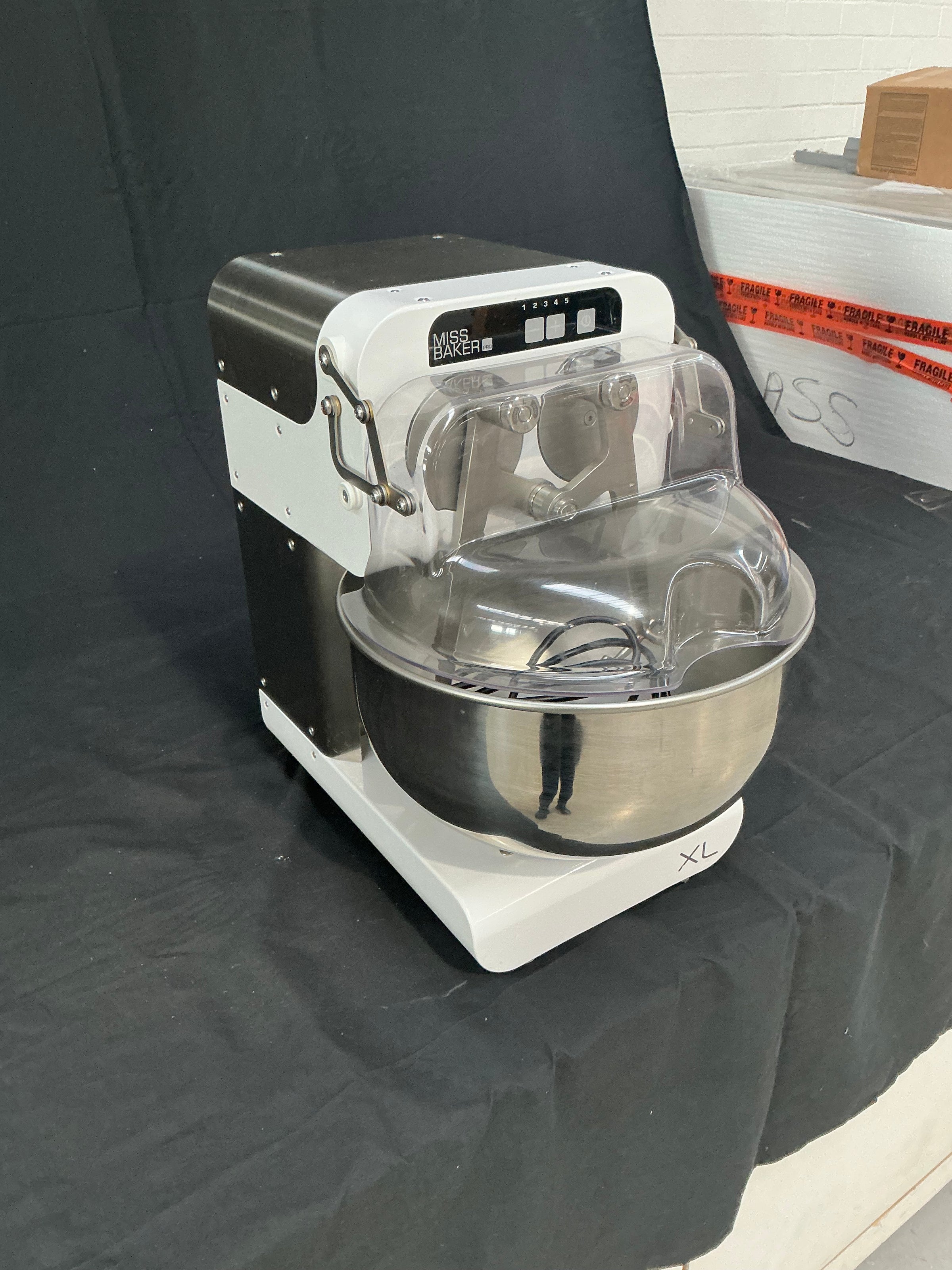 Bernardi - MS0623059 - Miss Baker Pro XL 6kg Double Arm Mixer