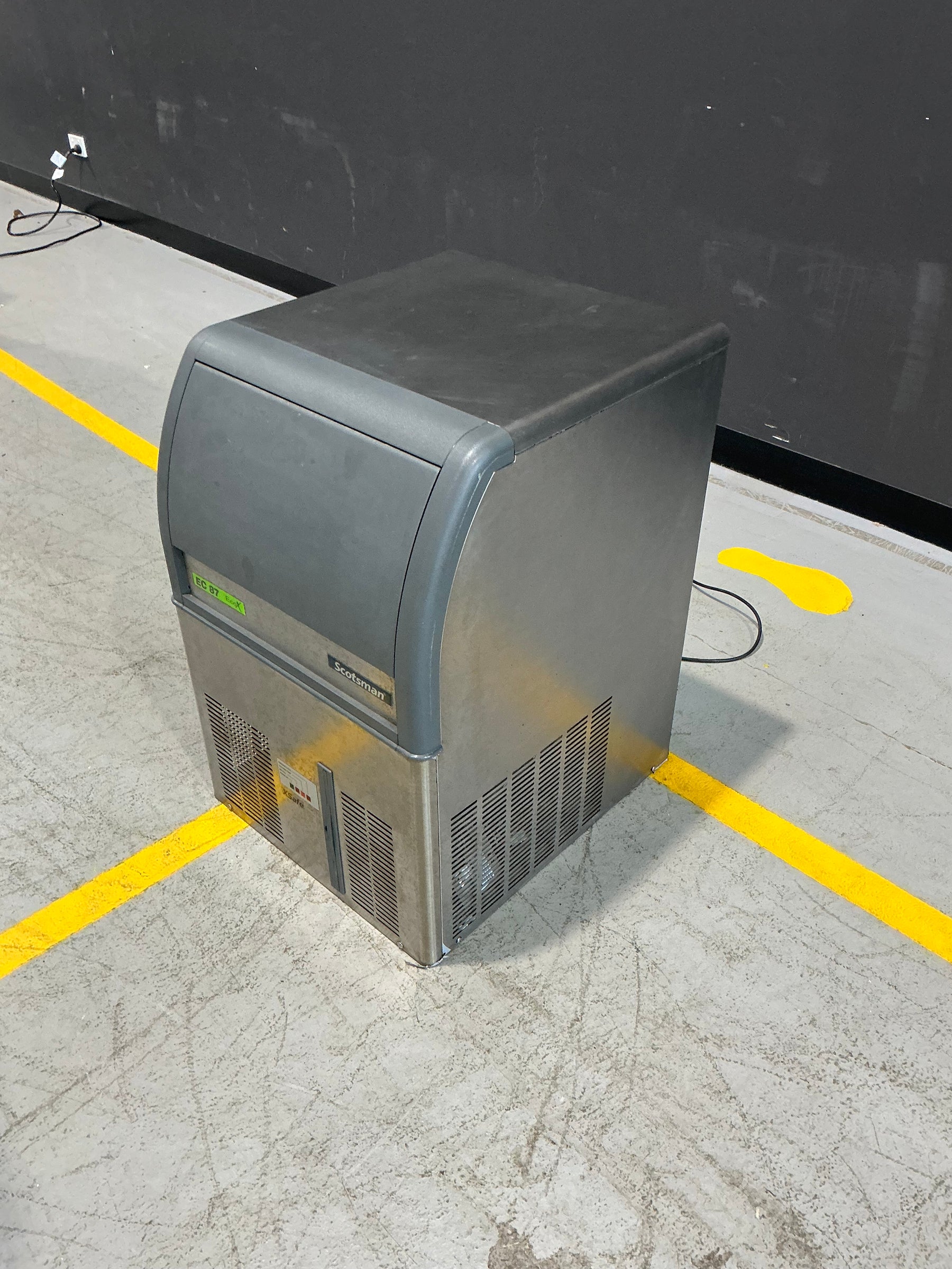 Scotsman - ECS 87 AS OX - Self Contained Gourmet Ice Machine