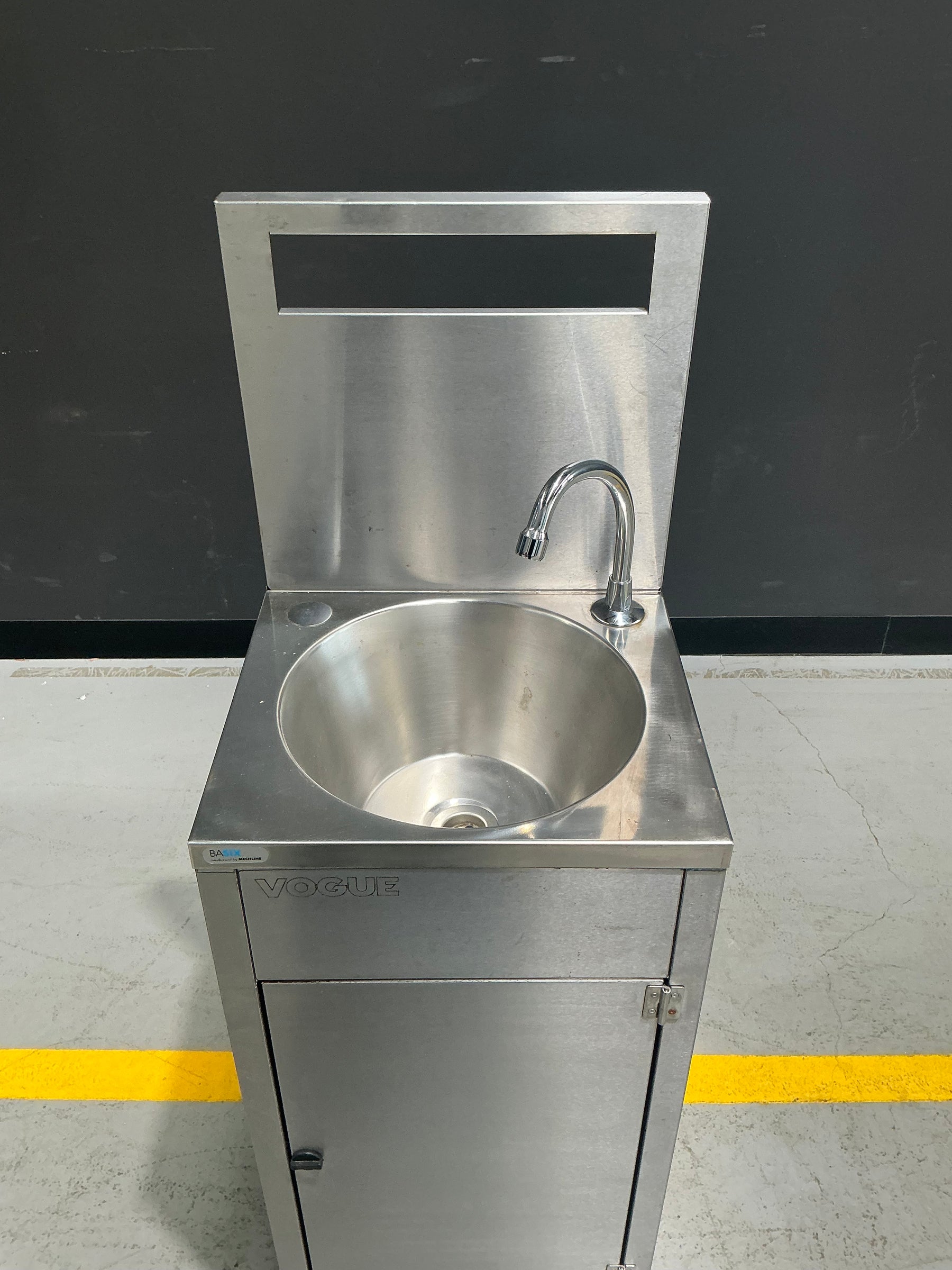 Vogue - DG400 - Mobile Hand Wash Station