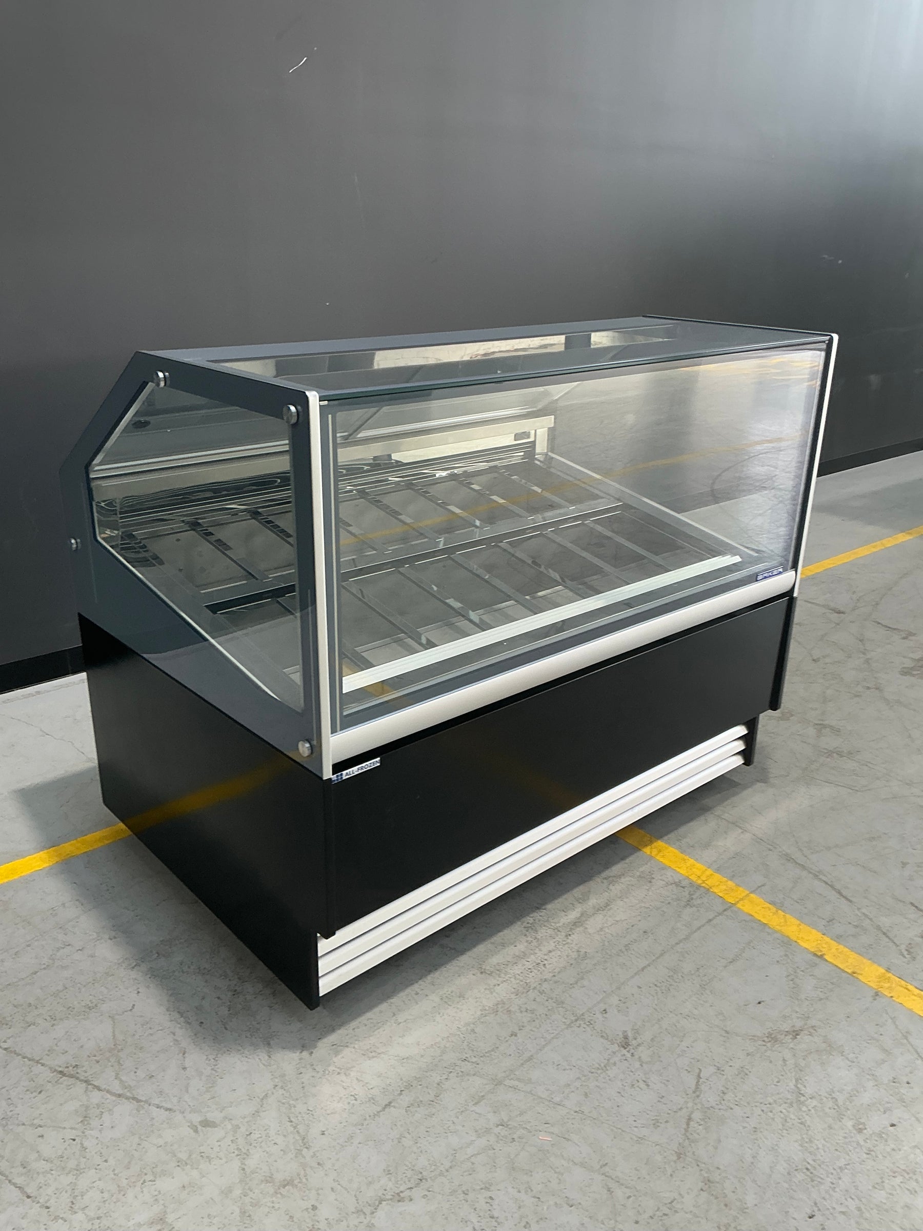 All-Frozen Sunshine - TM16 - 16 Tub Plug-In Gelato Display