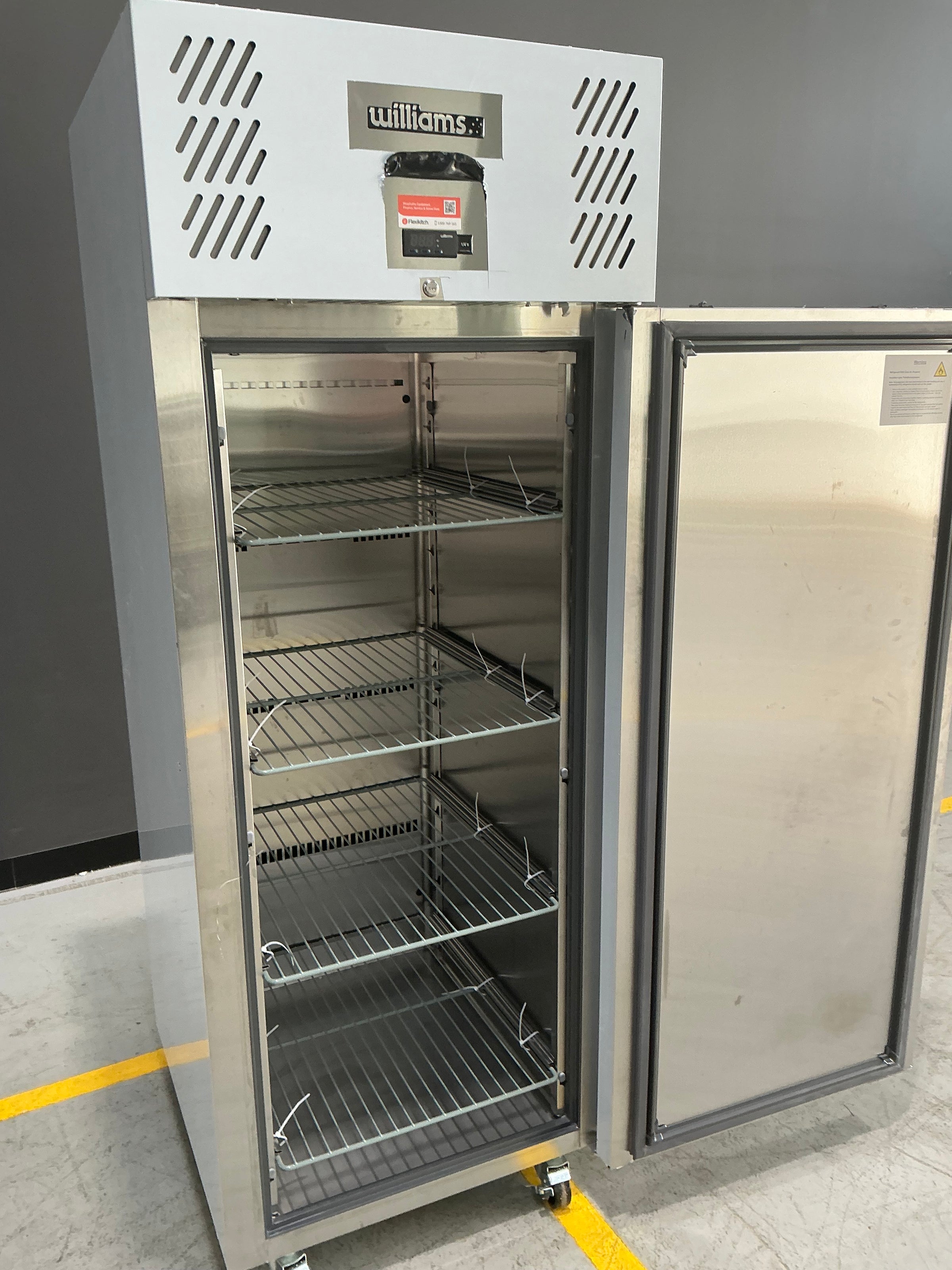 Williams - HG1SSHC - Garnet 1 Door Solid Door Fridge