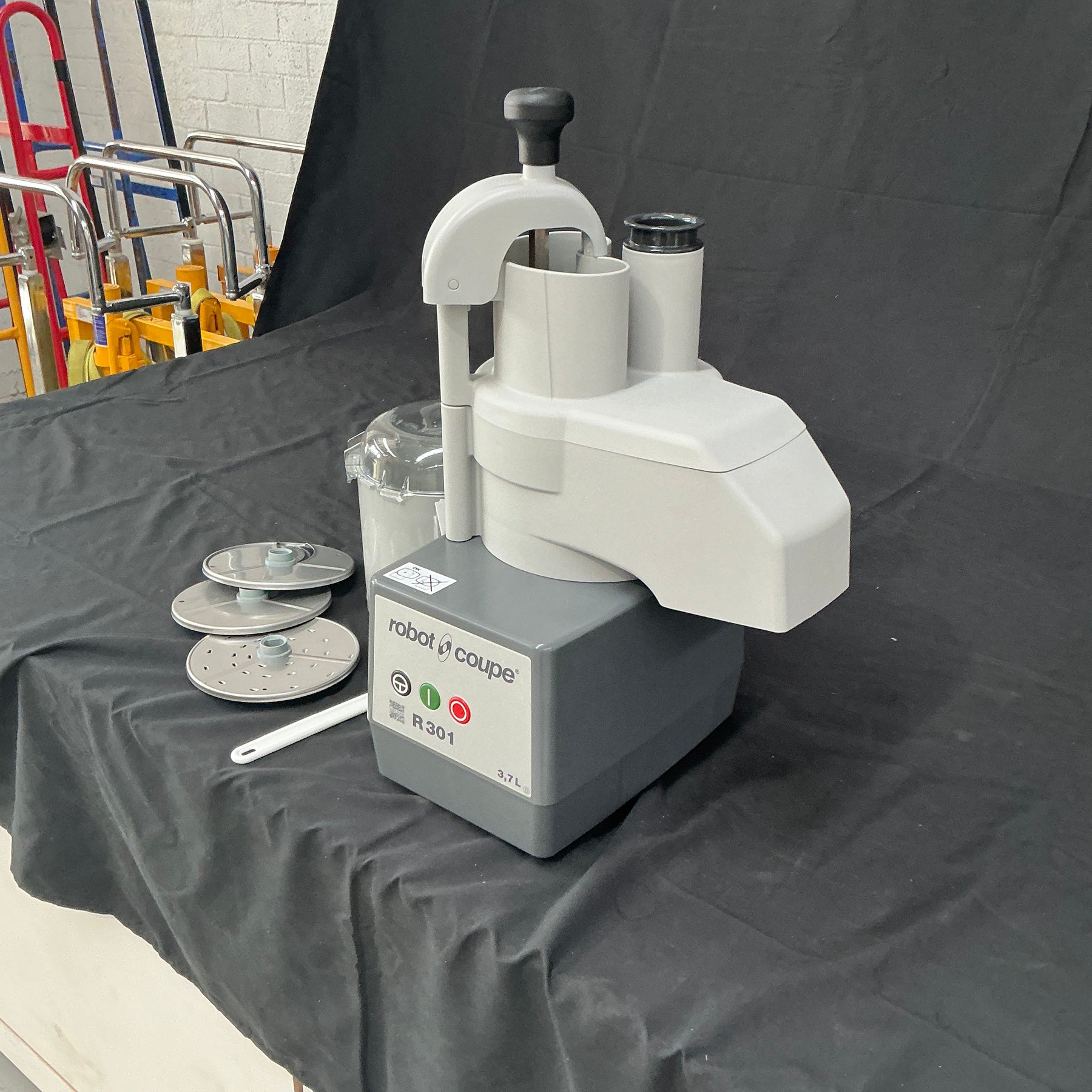Robot-Coupe - R301 - Food Processor Cutter & Vegetable Slicer