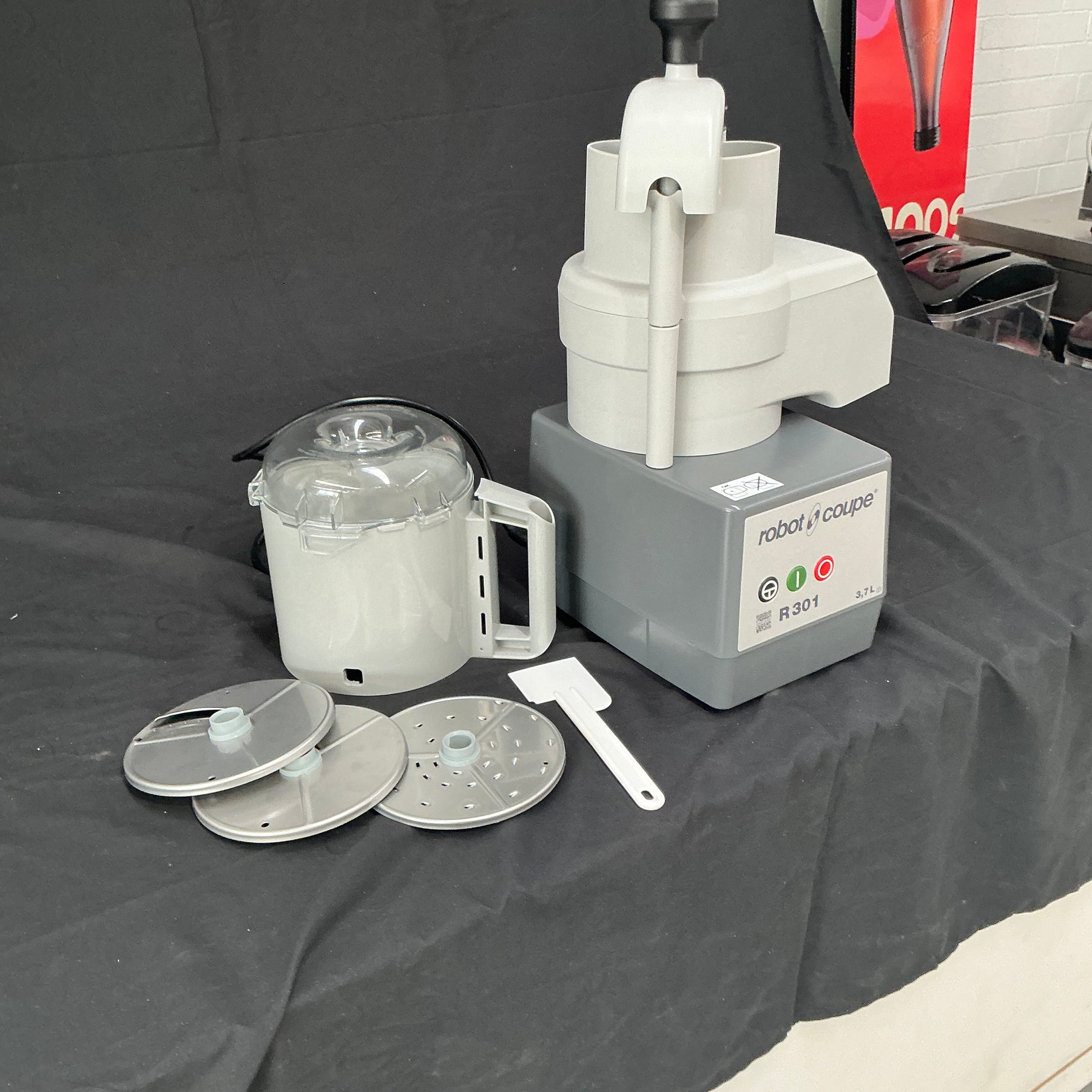 Robot-Coupe - R301 - Food Processor Cutter & Vegetable Slicer