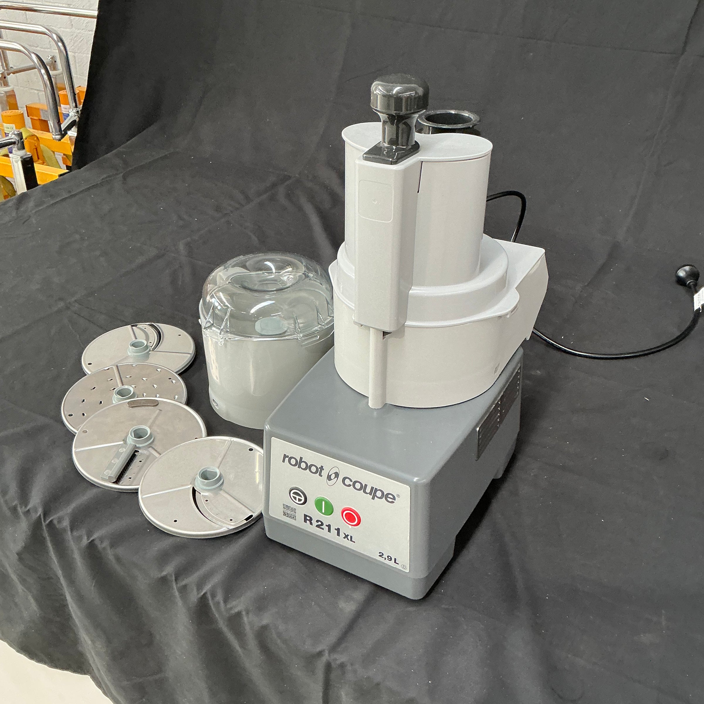 Robot-Coupe - R 211 XL - Food Processor Cutter & Vegetable Slicer
