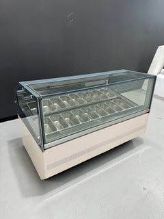 Romeo 18 Gelato Display