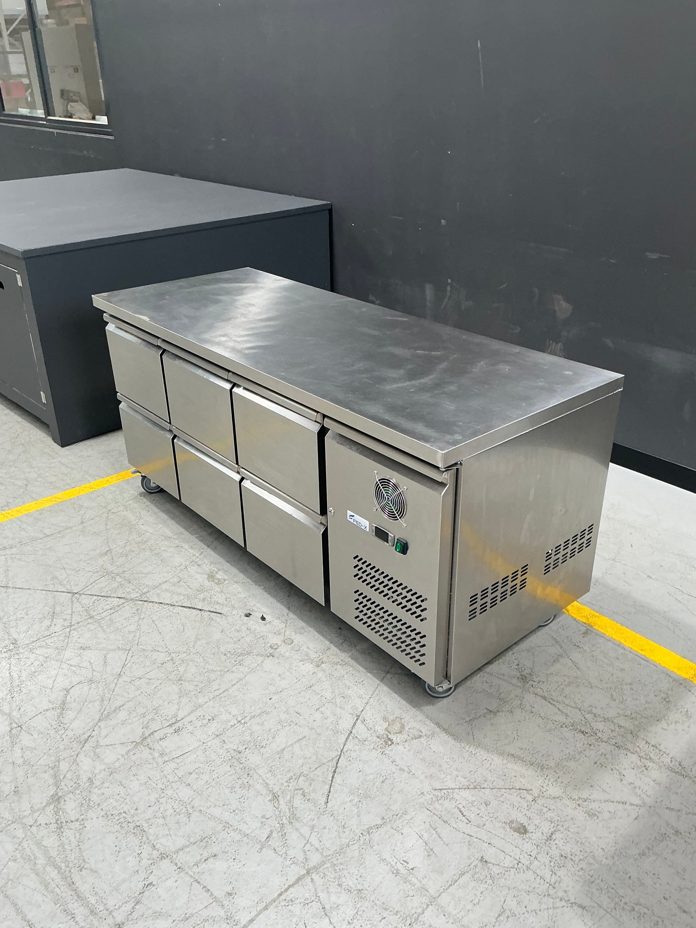 FED-X - XUB7C18S3D - 417L Six-Door Bench Fridge with Drawers