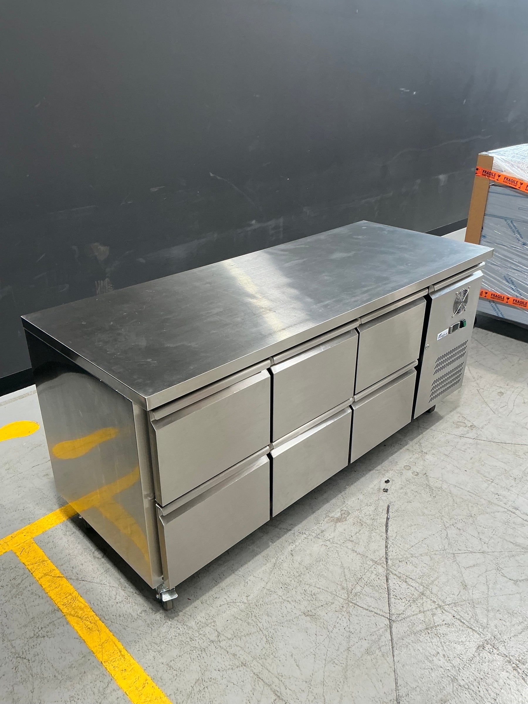 FED-X - XUB7C18S3D - 417L Six-Door Bench Fridge with Drawers