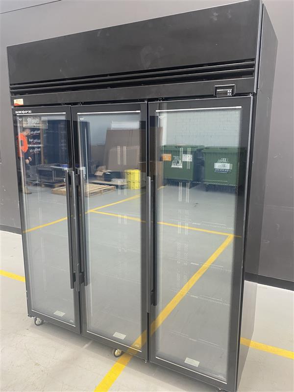 SKOPE Glass 3 x Door Freezer - 1500lt