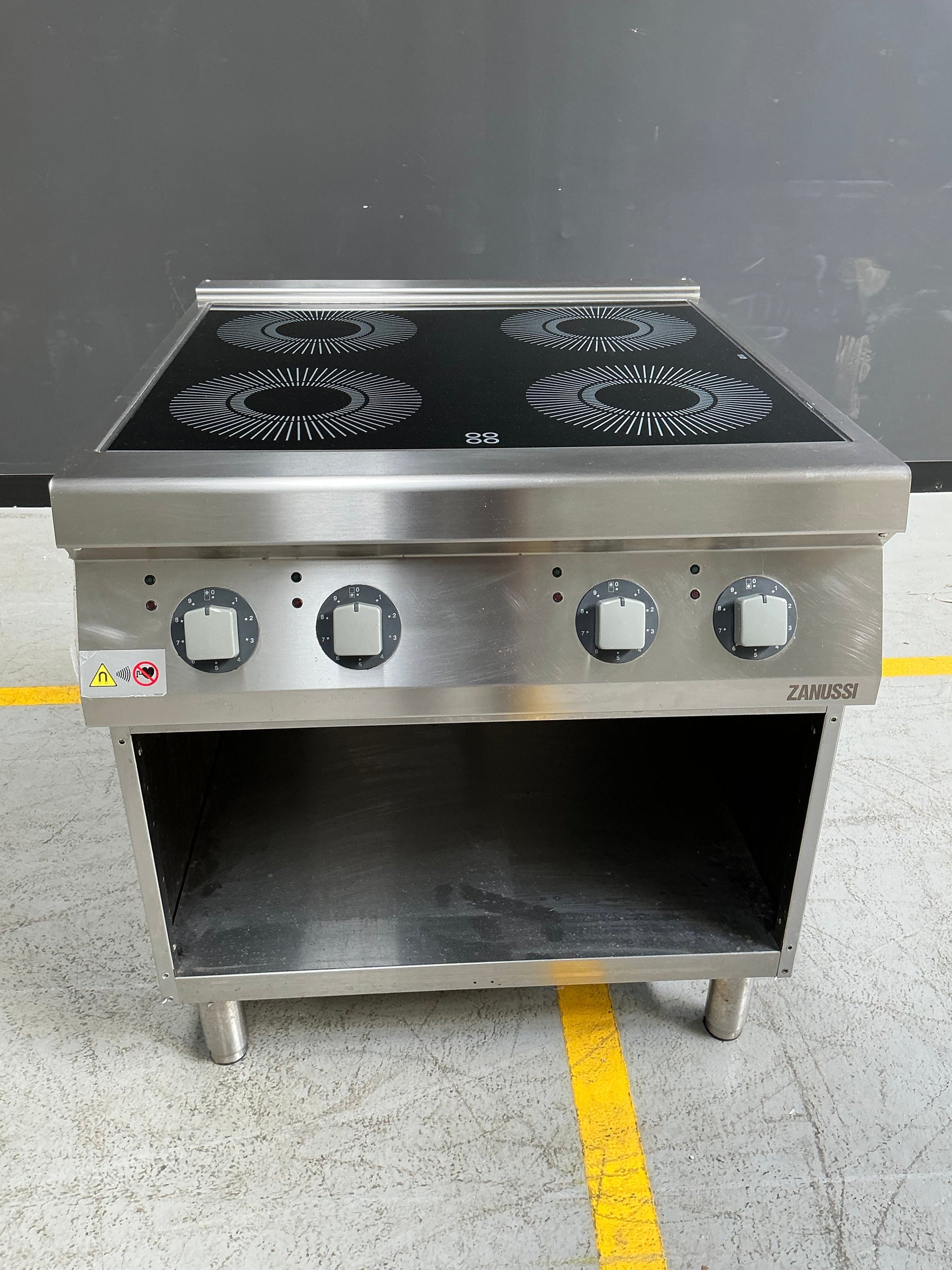 Zanussi Professional - E392278 - EVO900 4 Zone Electric Induction Cooking Top