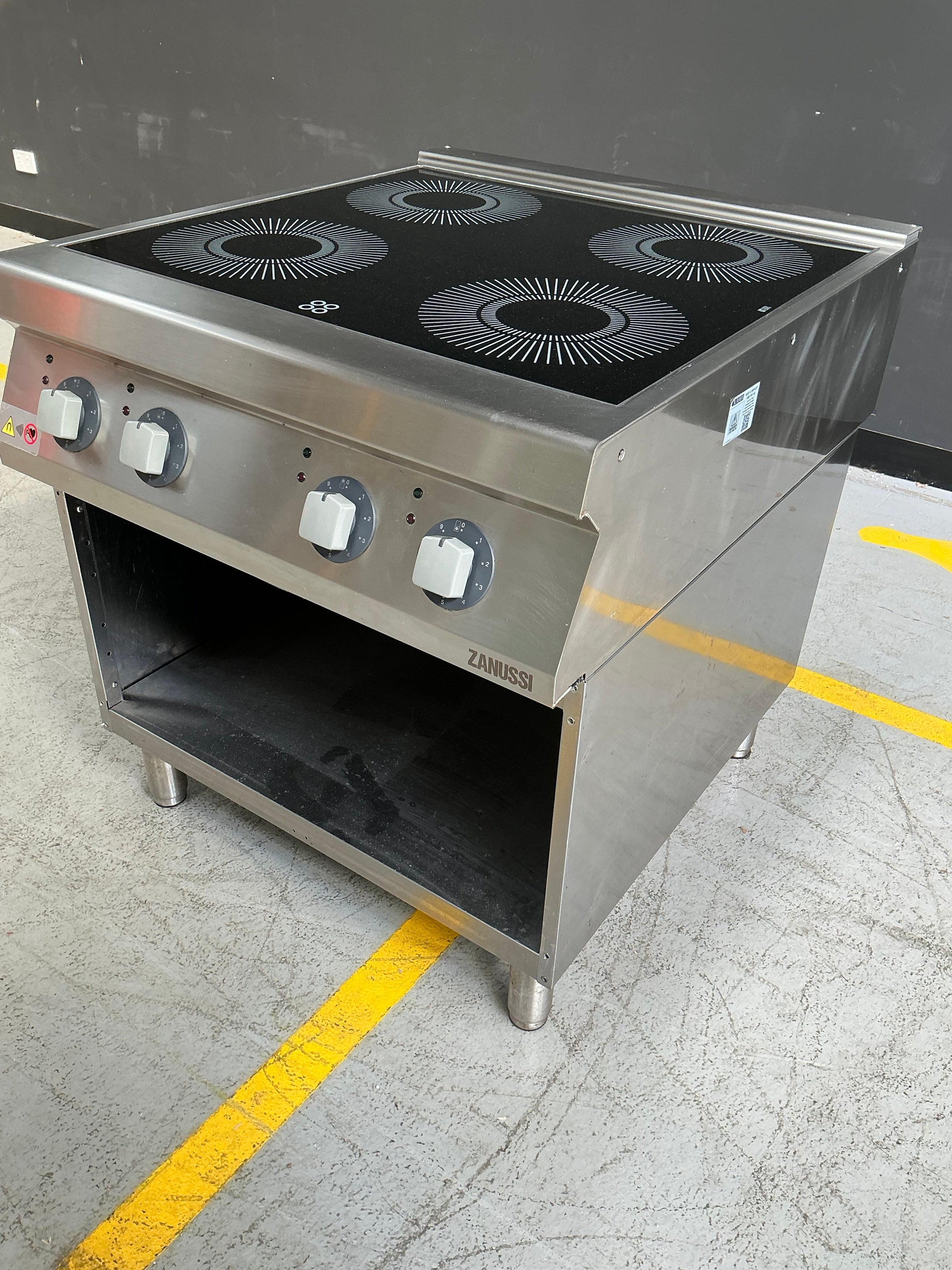 Zanussi Professional - E392278 - EVO900 4 Zone Electric Induction Cooking Top
