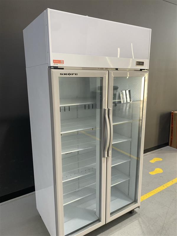 SKOPE TCE1000N EziCore: 2 Door Glass Display Fridge