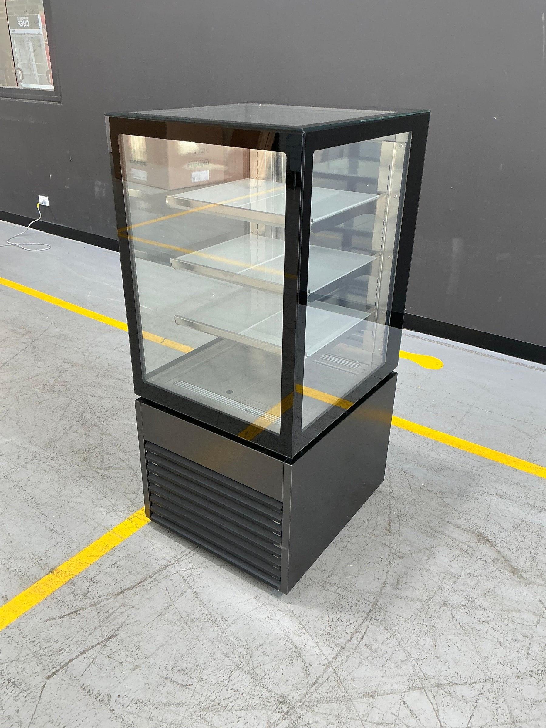 NDSV4720 - 4 Tier Square Glass Cake / Cold Display