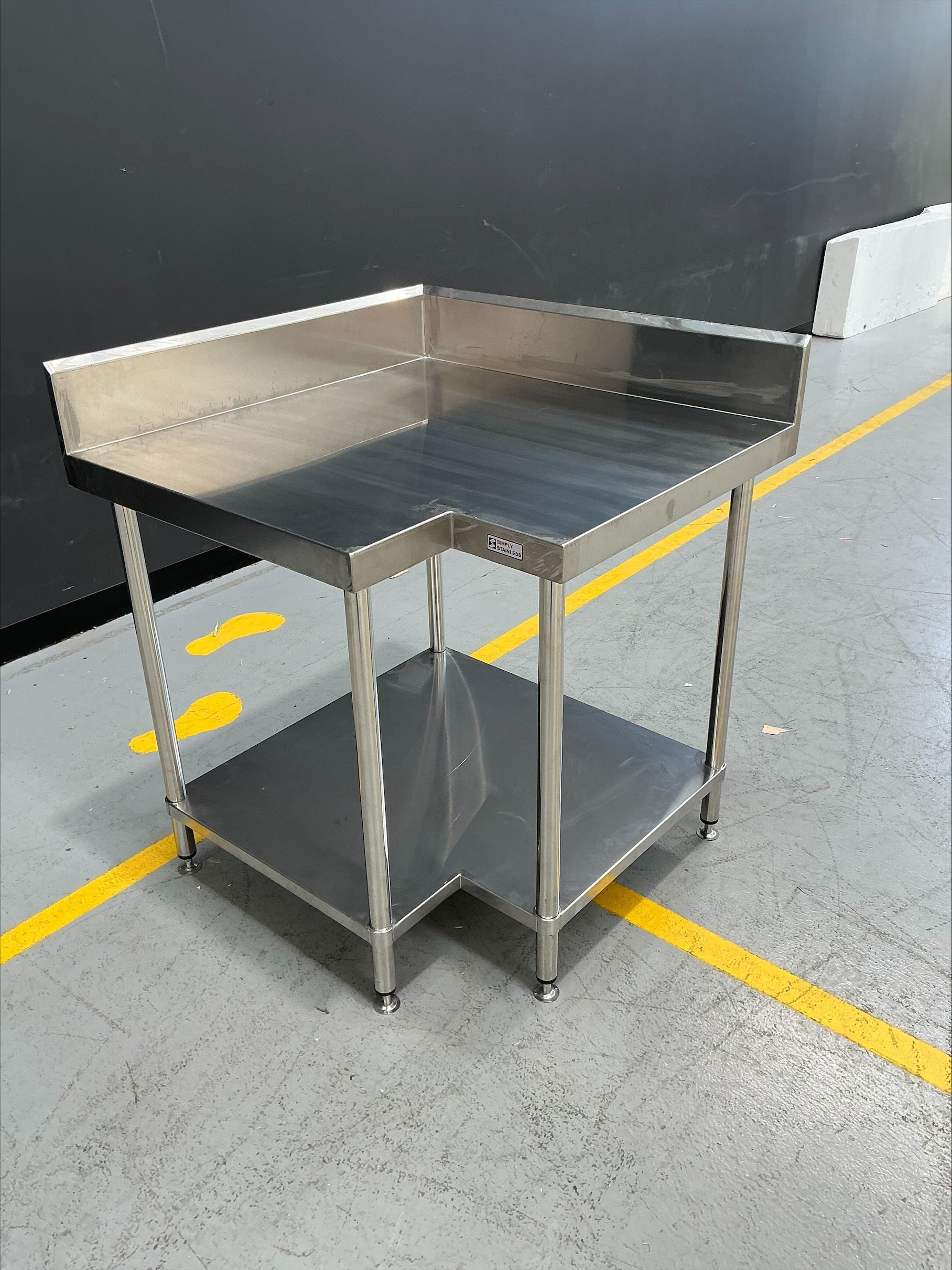 Simply Stainless Corner Bench With Splashback SS04.7.0900