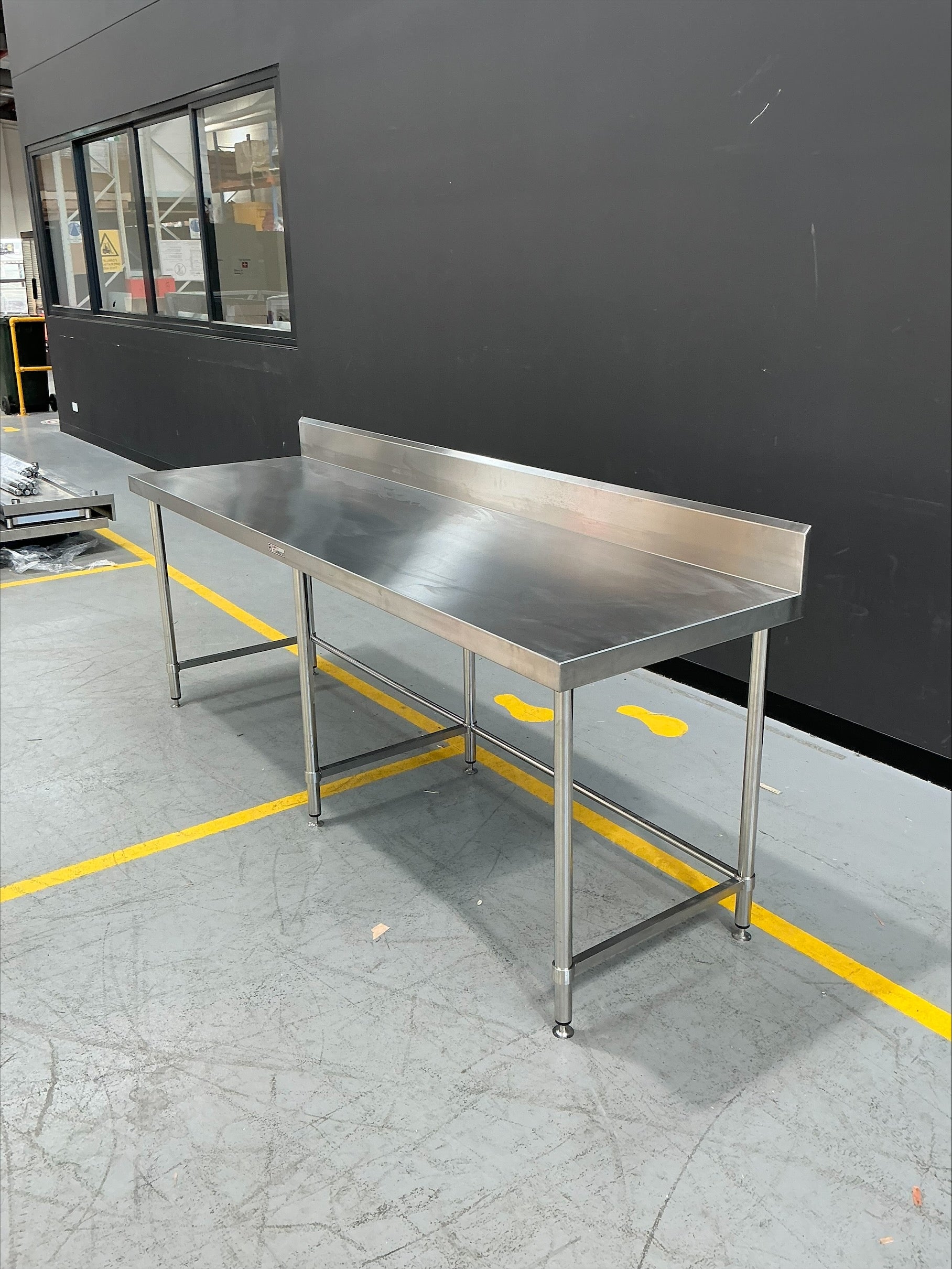 Simply Stainless Work Bench with Splashback SS02.7.2400LB