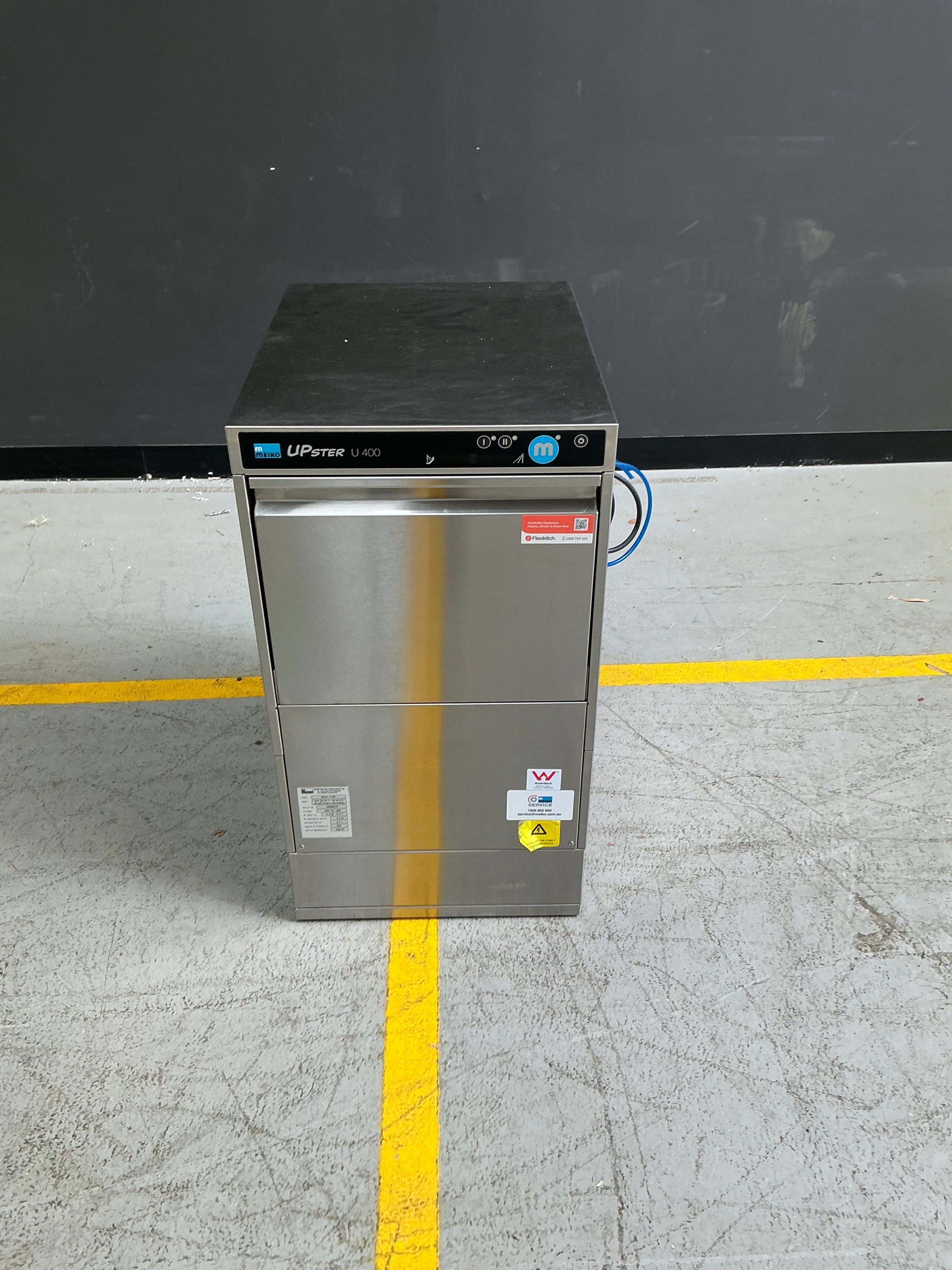 UPster - U400 - Undercounter Glass and Dishwashing Machine