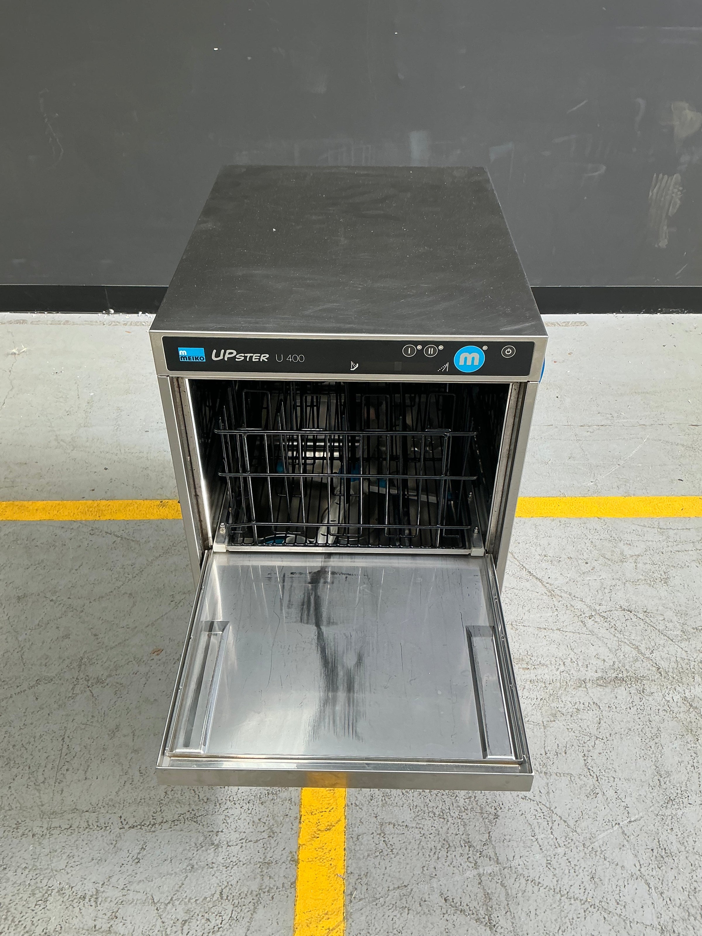 UPster - U400 - Undercounter Glass and Dishwashing Machine